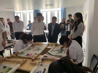 濟(jì)寧市特殊教育學(xué)校學(xué)生參加濟(jì)寧市第一屆殘疾人文化創(chuàng)作創(chuàng)意交流會(huì)